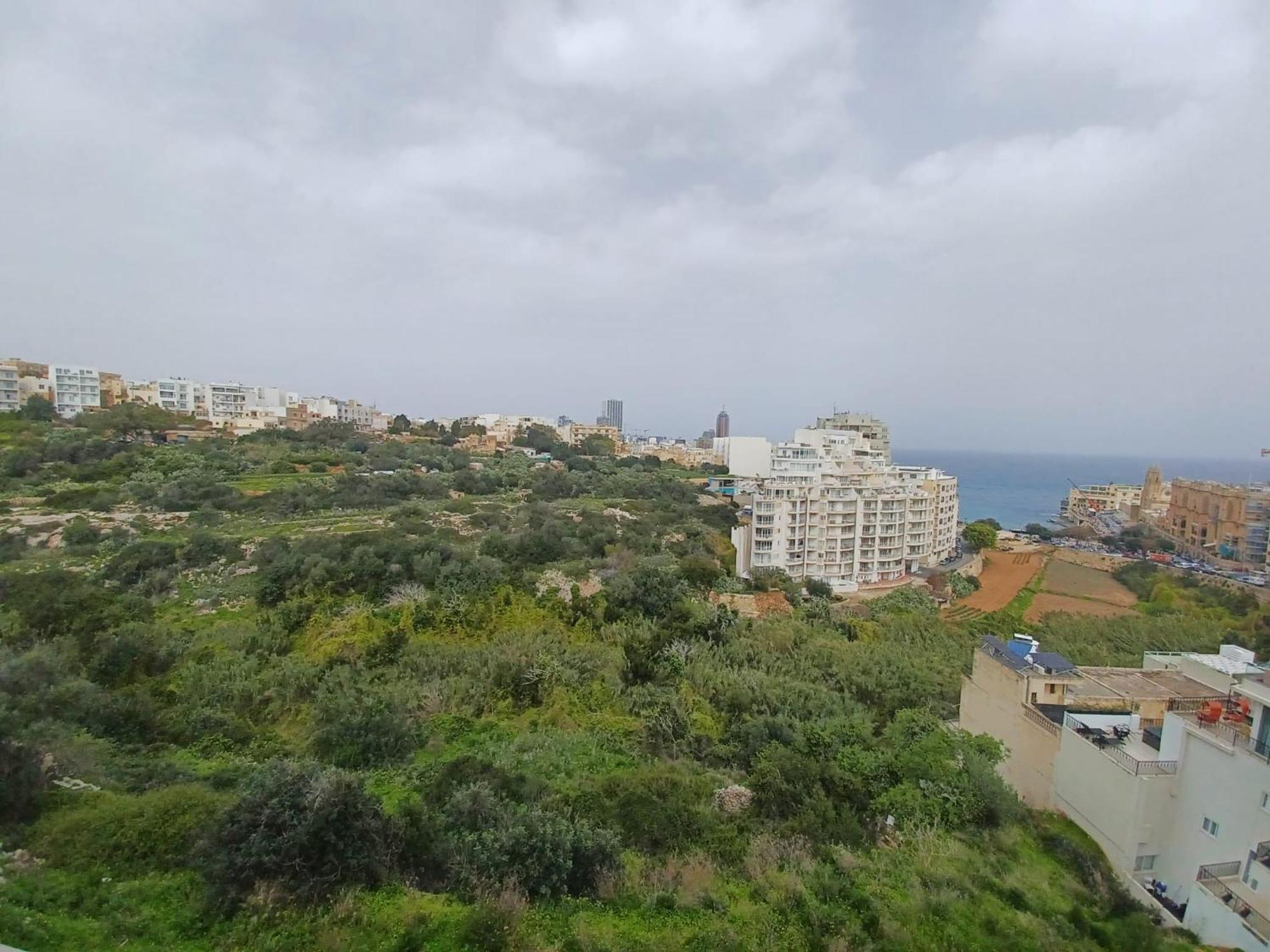Spectacular Distant Seaview Apt スリーマ エクステリア 写真