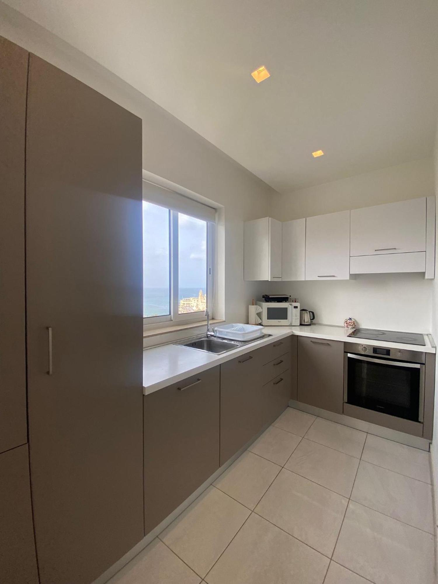 Spectacular Distant Seaview Apt スリーマ エクステリア 写真