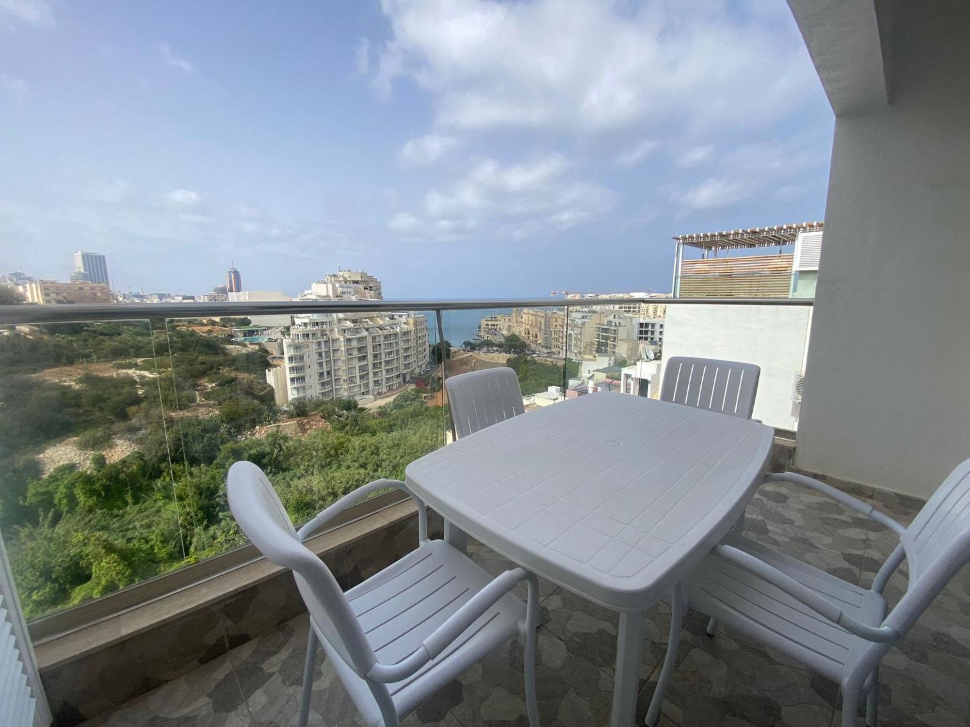Spectacular Distant Seaview Apt スリーマ エクステリア 写真